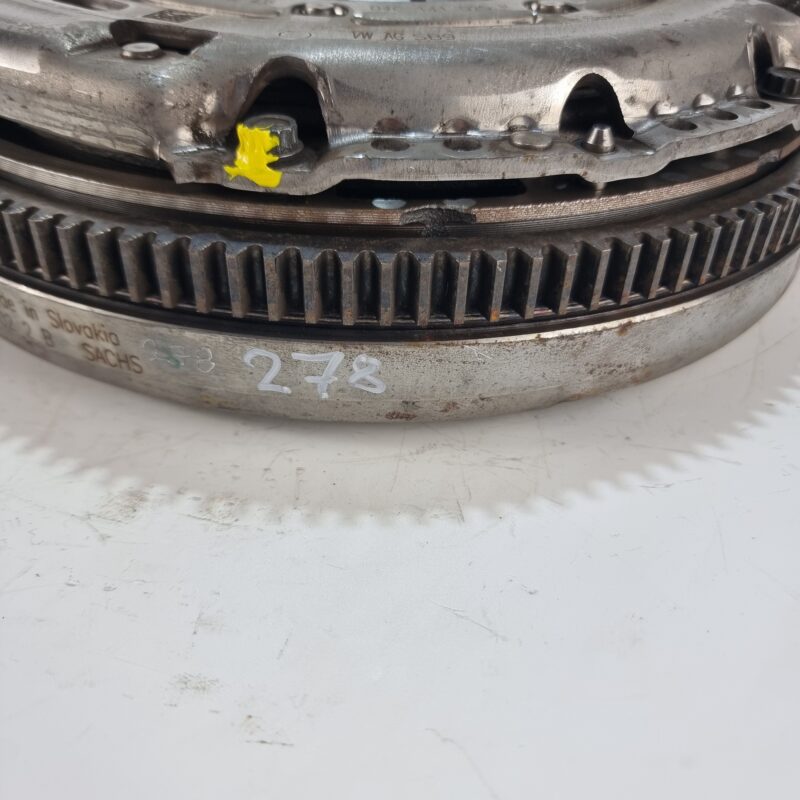 Volante Motor Seat Leon 1.0 Tsi 04C105266E - Imagen 5