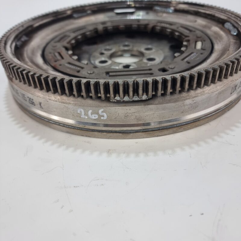 Volante Motor Vw Golf 1.5 Tsi 04E105266K - Imagen 4