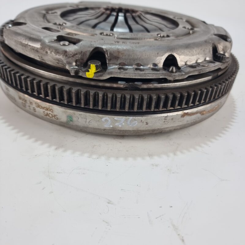Volante Motor Vw T-Roc 1.0 Tsi 04C105266E - Imagen 2