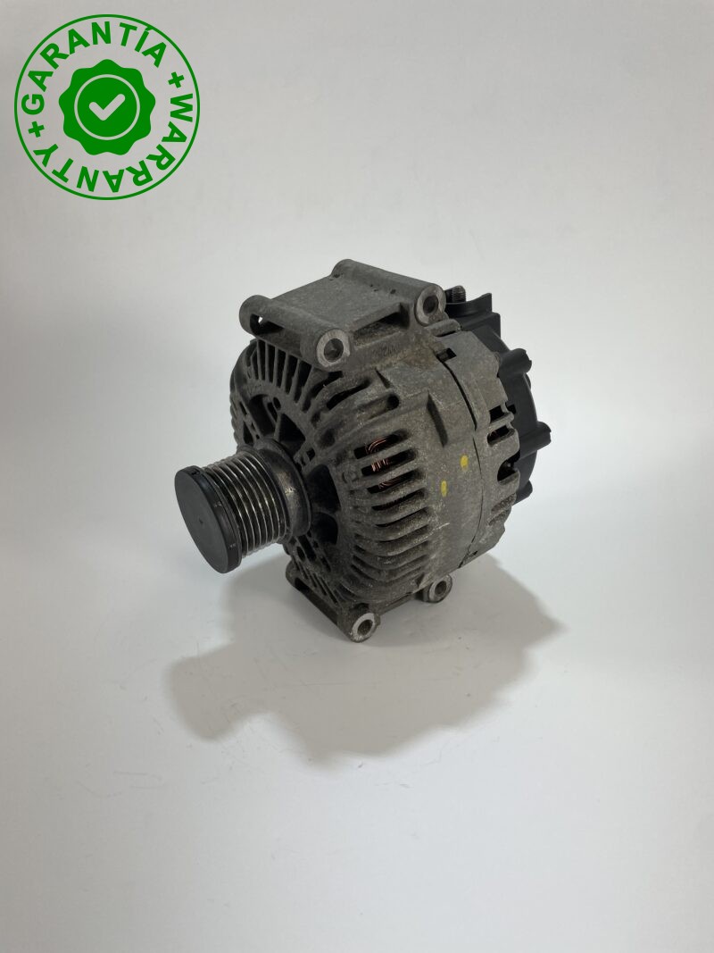 Alternador Mercedes-Benz A6421540402 (181855 Kms)