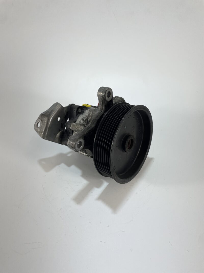 Bomba Direccion Mercedes-Benz Clk 320 Cdi A0054660101