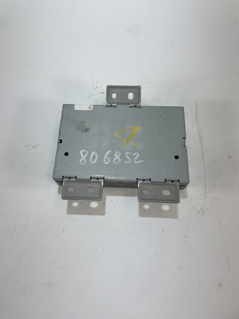 INTERFACE MULTIMEDIA MERCEDES-BENZ A2049009301 - Imagen 4