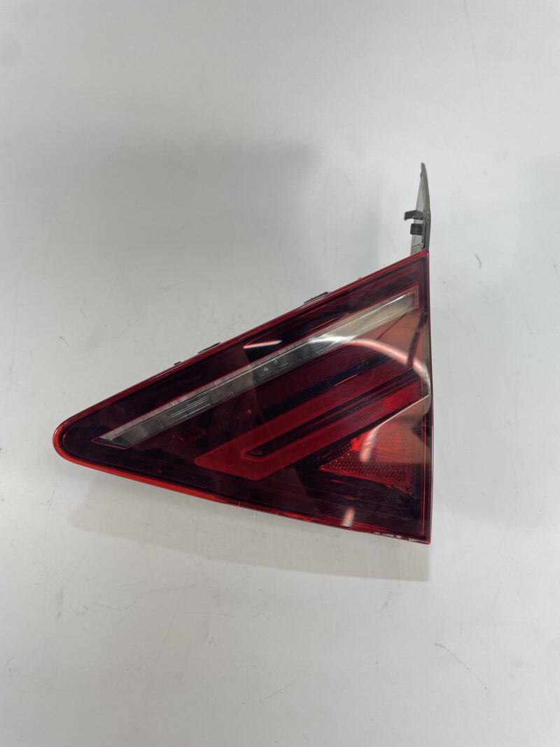PILOTO TRASERO DERECHO INTERIOR AUDI A7 4G8945094H