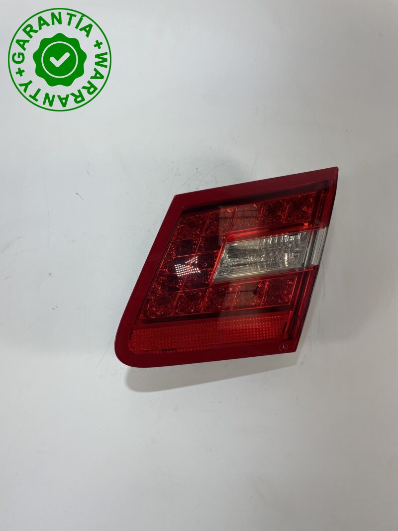 PILOTO TRASERO DERECHO INTERIOR MERCEDES-BENZ CLASE E 2009-2013 A2078200464