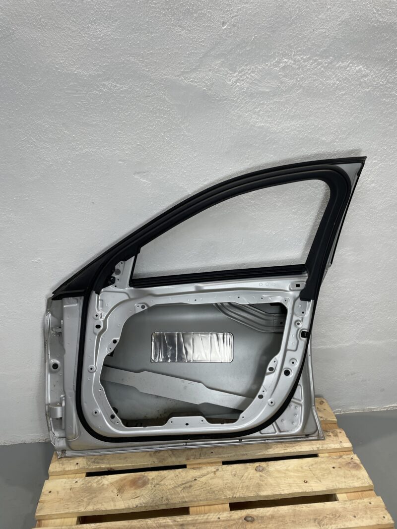 PUERTA DELANTERA DERECHA MERCEDES-BENZ CLASE C 2014-2018 A2057200205 - Imagen 2