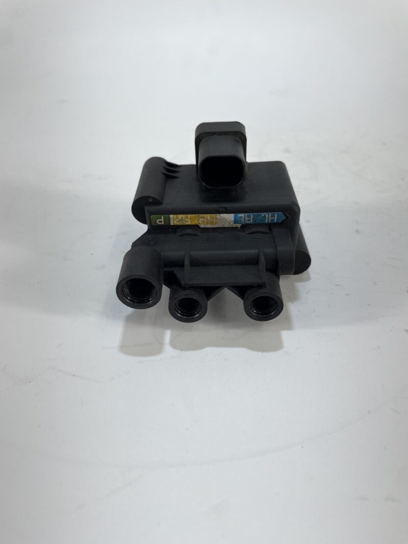 VALVULA SOLENOIDE SUSPENSIÓN MERCEDES-BENZ A2513200158