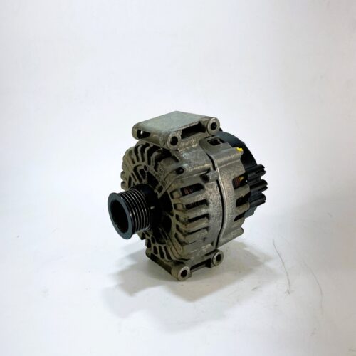Alternador Mercedes-Benz E220 CDI A0009067702 - Foto 1 - #898604