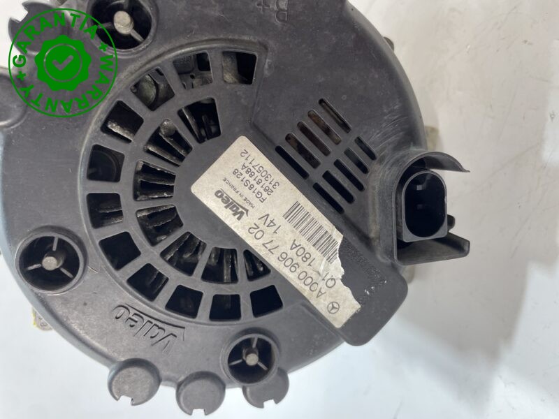 Alternador Mercedes-Benz E220 CDI A0009067702 898604 4