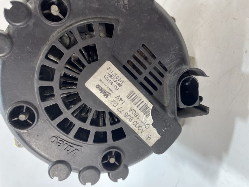 Alternador Mercedes-Benz Clase E A0009067702 - #898604 - Foto 4