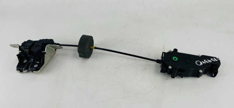 Cerradura maletero Mercedes-Benz ML A2047500060 - #759340 - Foto 1