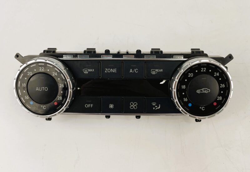 Mandos climatizador Mercedes-Benz Clase C A2049006608 - #218809 - Foto 1