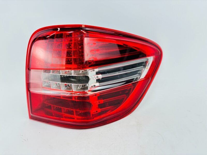 Piloto trasero derecho Mercedes-Benz ML A1649064700 - #784319 - Foto 2