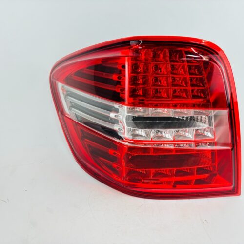 Piloto trasero izquierdo Mercedes-Benz ML A1649064600 - #784318 - Foto 1