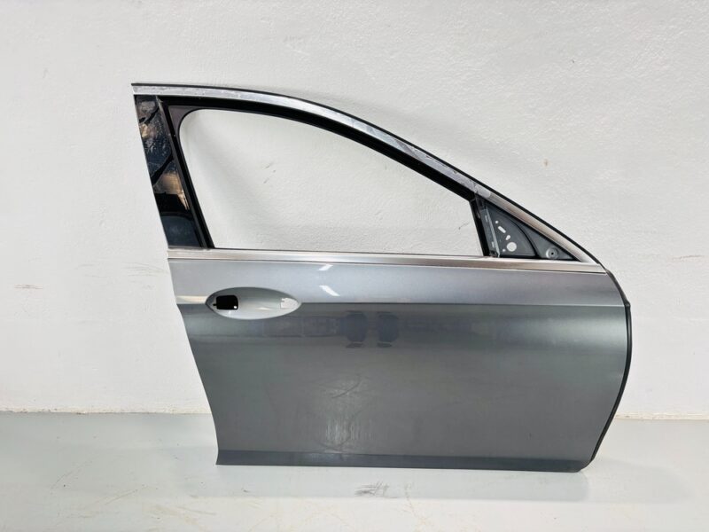 Puerta delantera derecha Mercedes-Benz Clase E - #844211 - Foto 1