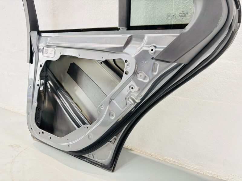 Puerta trasera derecha Mercedes-Benz Clase E A2137320210 - #844213 - Foto 4