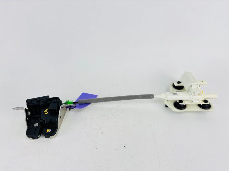 Cerradura portón Mercedes-Benz Clase C A0999068600 - #902941 - Foto 1