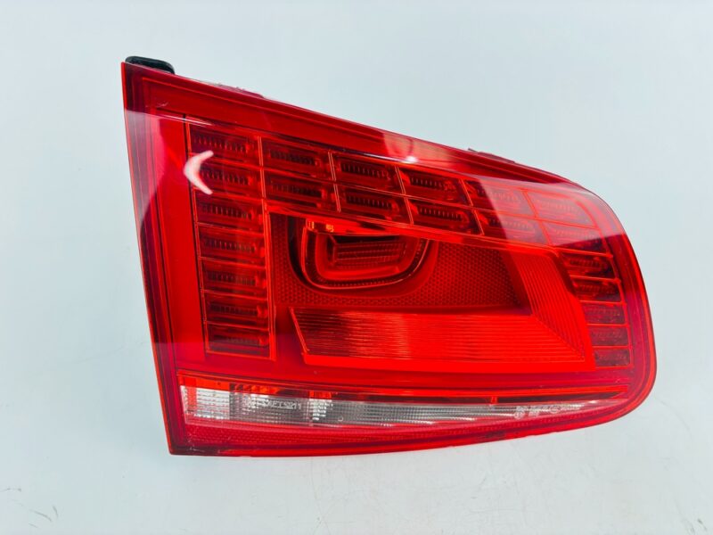 Piloto trasero izquierdo interior VW Touareg 7P6945307 - #541974 - Foto 1