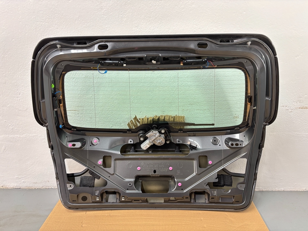 Portón Mercedes-Benz Clase C A2057400010 4 Portón Mercedes-Benz Clase C A2057400010 - #902939 - Foto 4