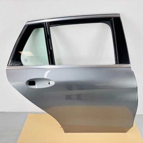 Puerta trasera derecha Mercedes-Benz Clase C A2057320410 - #902937 - Foto 1