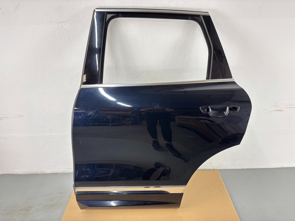 Puerta trasera izquierda VW Touareg 7P0833311 1 Puerta trasera izquierda VW Touareg 7P0833311 - #541919 - Foto 1