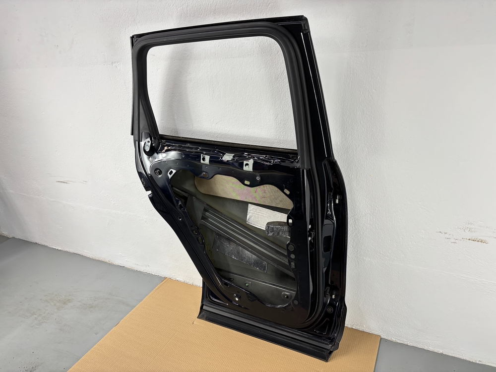 Puerta trasera izquierda VW Touareg 7P0833311 2 Puerta trasera izquierda VW Touareg 7P0833311 - #541919 - Foto 2