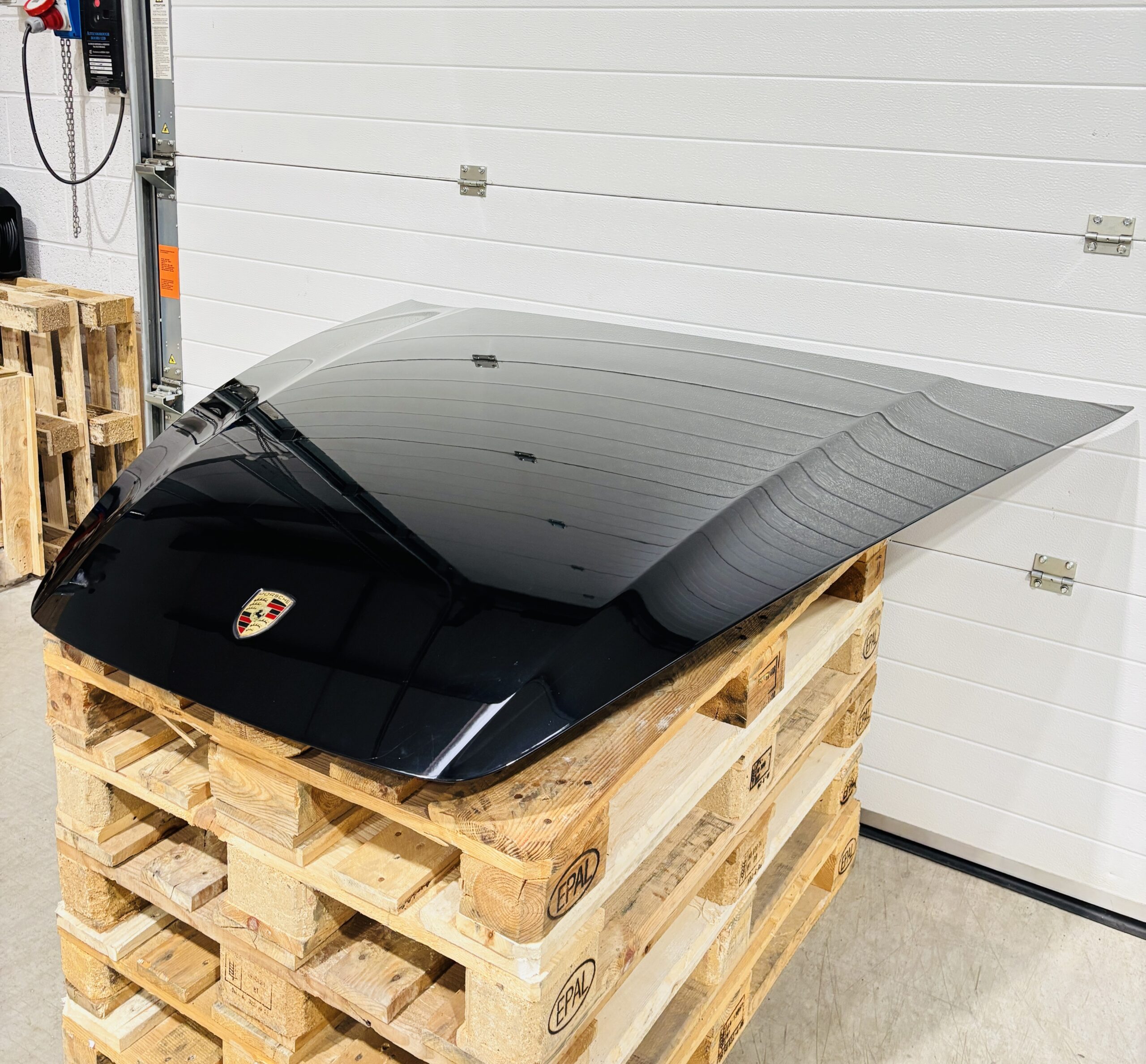 Capó Porsche Cayenne 95851101102 3 Capó Porsche Cayenne 95851101102 - Imagen 3