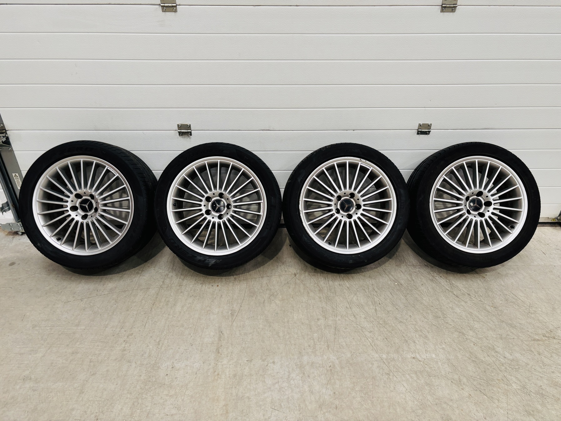 LLANTAS 18" MERCEDES-BENZ A2304011502 1 LLANTAS 18" MERCEDES-BENZ A2304011502