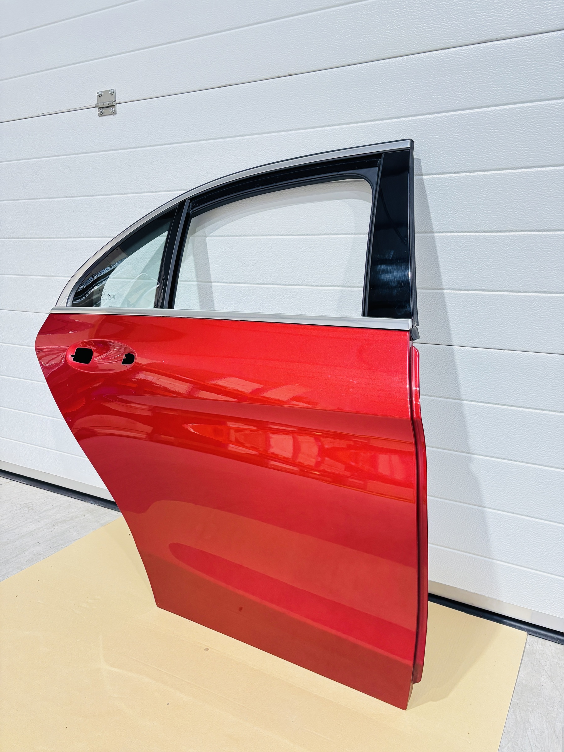 PUERTA TRASERA DERECHA MERCEDES-BENZ CLASE C A2057300205 3 PUERTA TRASERA DERECHA MERCEDES-BENZ CLASE C A2057300205 - Imagen 3