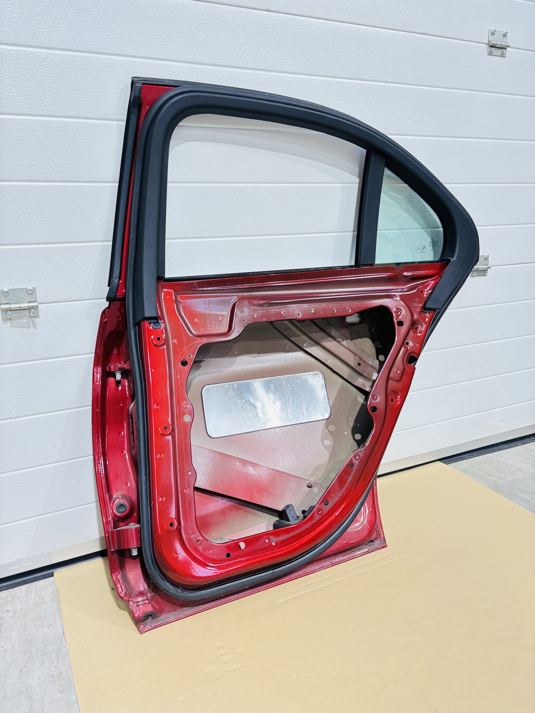 PUERTA TRASERA DERECHA MERCEDES-BENZ CLASE C A2057300205 4 PUERTA TRASERA DERECHA MERCEDES-BENZ CLASE C A2057300205 - Imagen 4