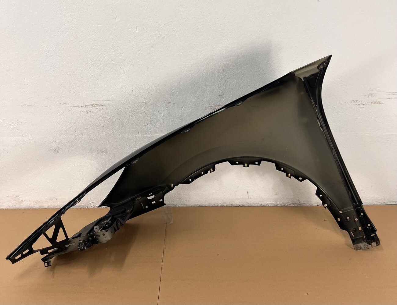 Aleta delantera derecha Porsche CAYENNE 7P6821112B 4 Aleta delantera derecha Porsche CAYENNE 7P6821112B - Imagen 4