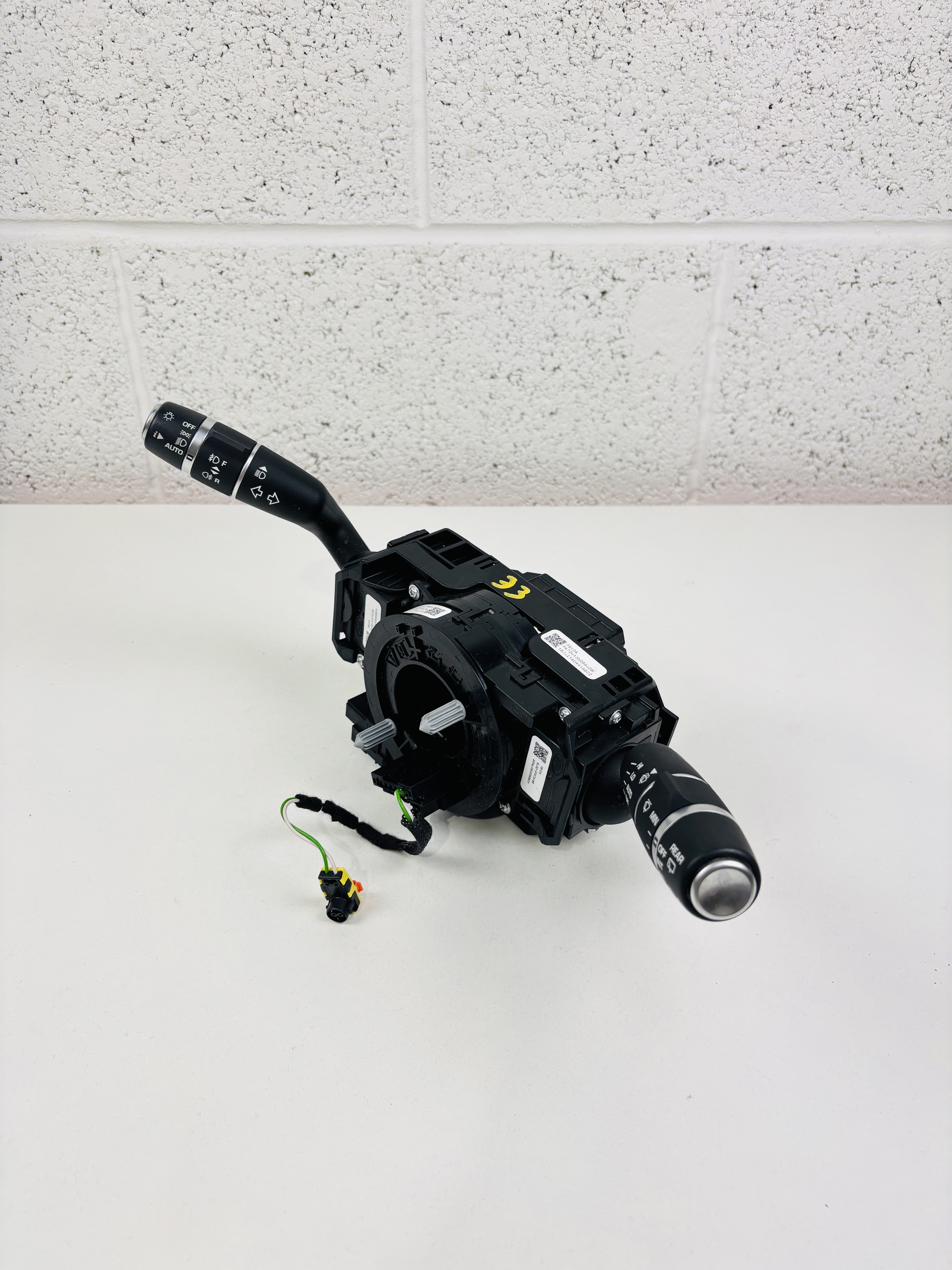 Conmutador columna dirección Land Rover DISCOVERY SPORT FK7213N064DB 2 Conmutador columna dirección Land Rover DISCOVERY SPORT FK7213N064DB - Imagen 2