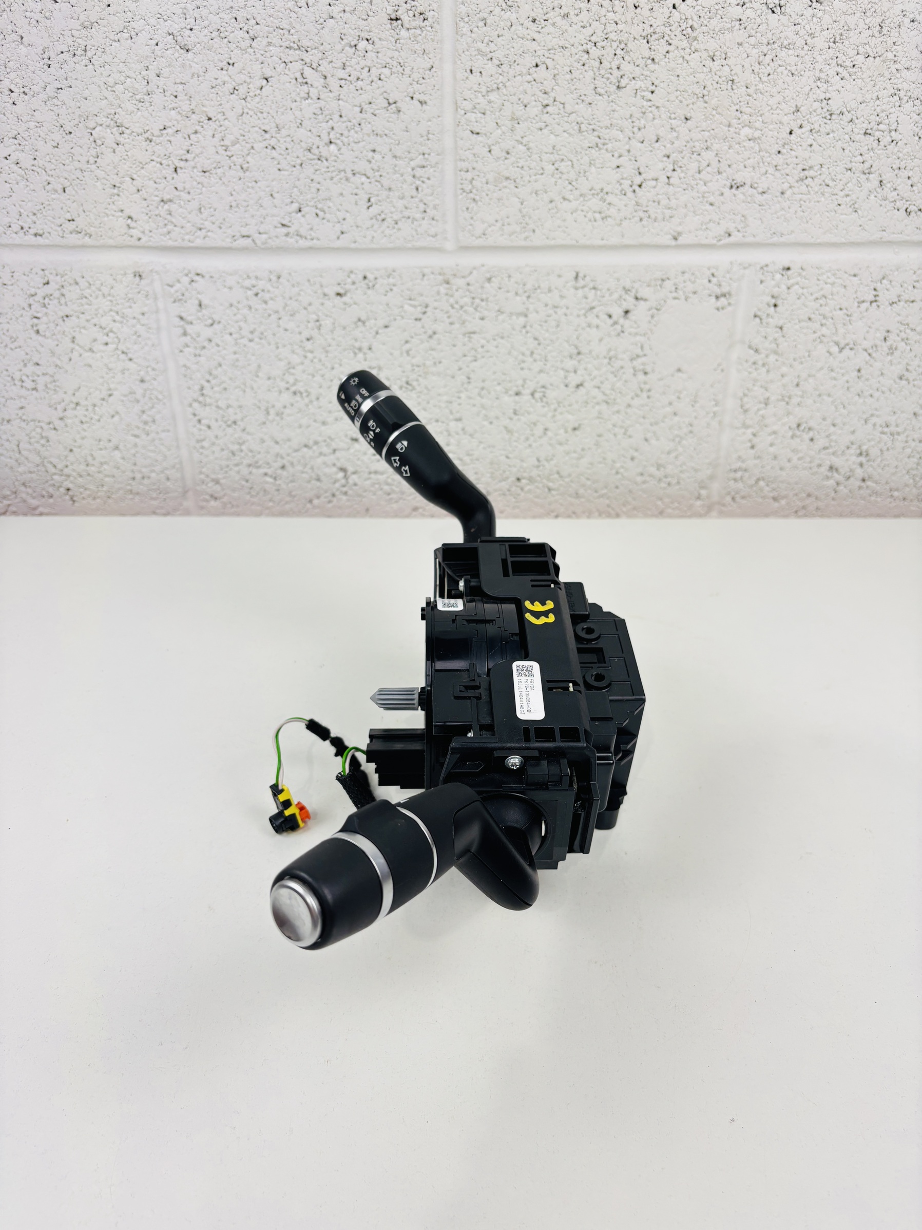 Conmutador columna dirección Land Rover DISCOVERY SPORT FK7213N064DB 3 Conmutador columna dirección Land Rover DISCOVERY SPORT FK7213N064DB - Imagen 3