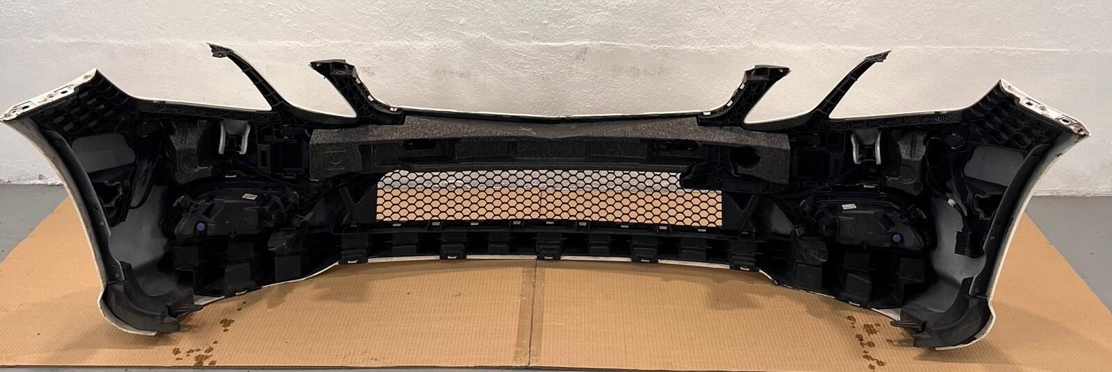 Paragolpes delantero Mercedes-Benz CLASE E CUPÉ A2078800447 4 Paragolpes delantero Mercedes-Benz CLASE E CUPÉ A2078800447 - Imagen 4