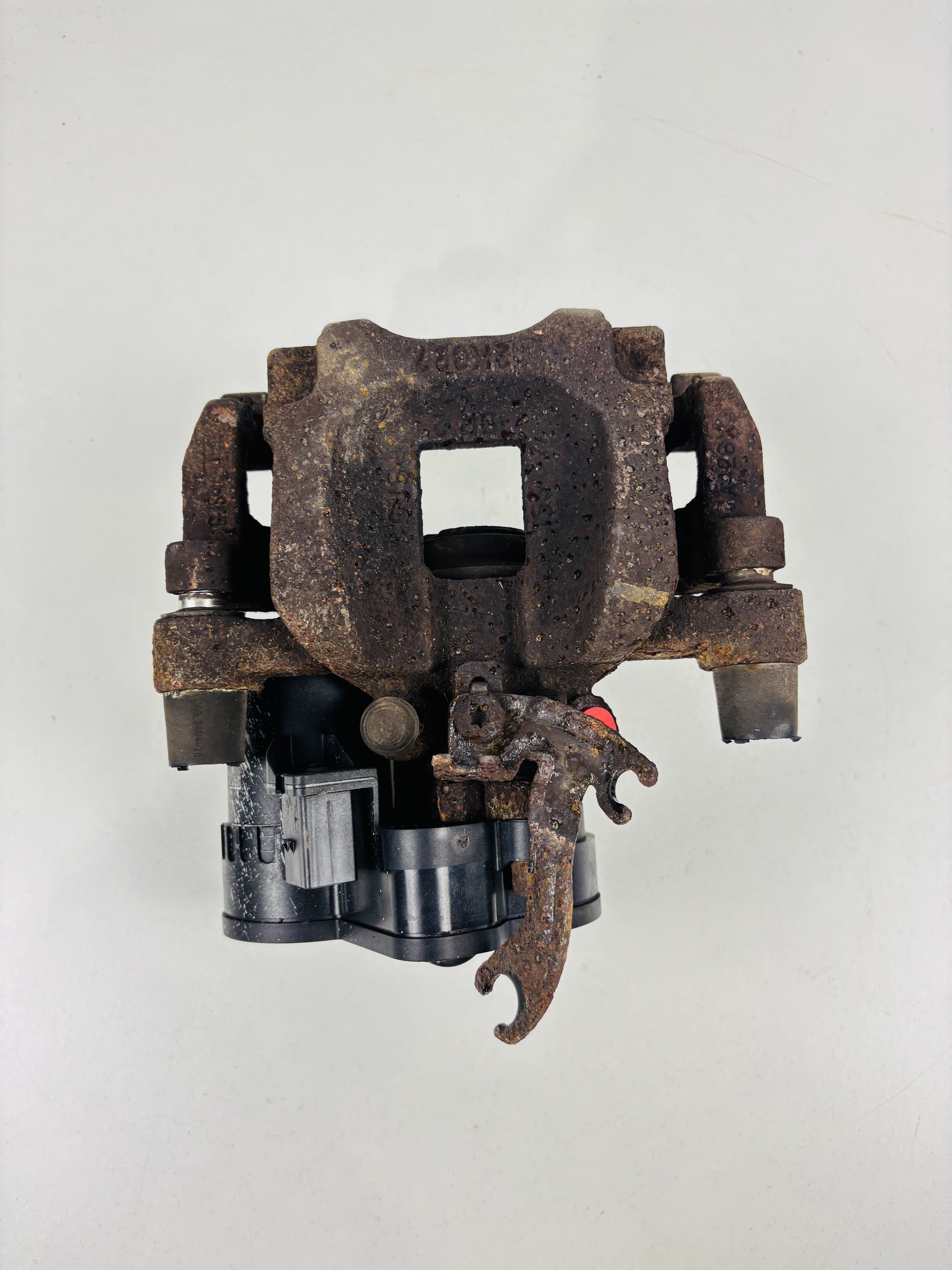 Pinza de freno trasera derecha Land Rover Discovery Sport 2014-2019 FK722K327BD - Foto 7 Pinza de freno trasera derecha Land Rover Discovery Sport 2014-2019 FK722K327BD - Imagen 7