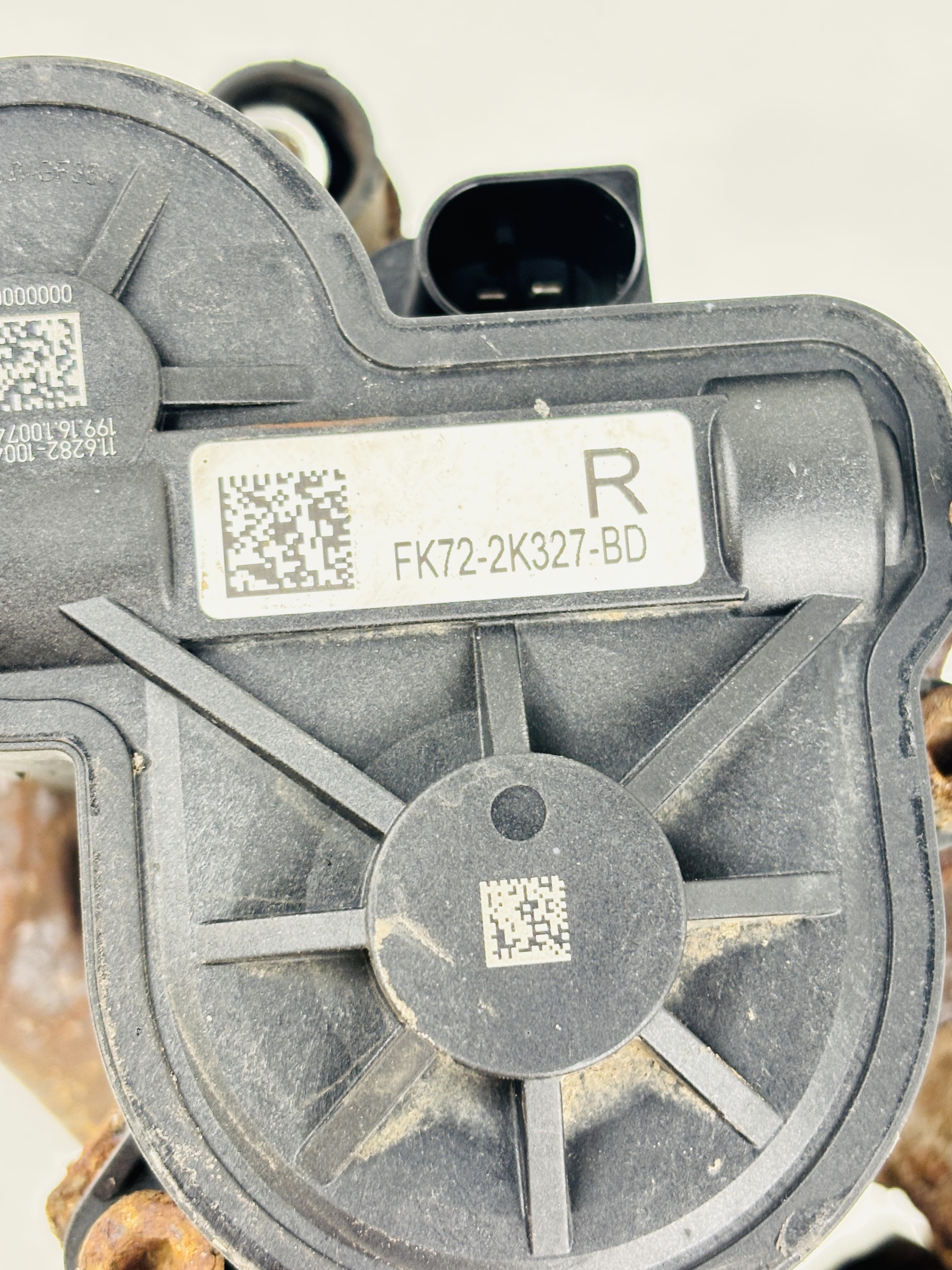 Pinza de freno trasera derecha Land Rover Discovery Sport 2014-2019 FK722K327BD - Foto 9 Pinza de freno trasera derecha Land Rover Discovery Sport 2014-2019 FK722K327BD - Imagen 9