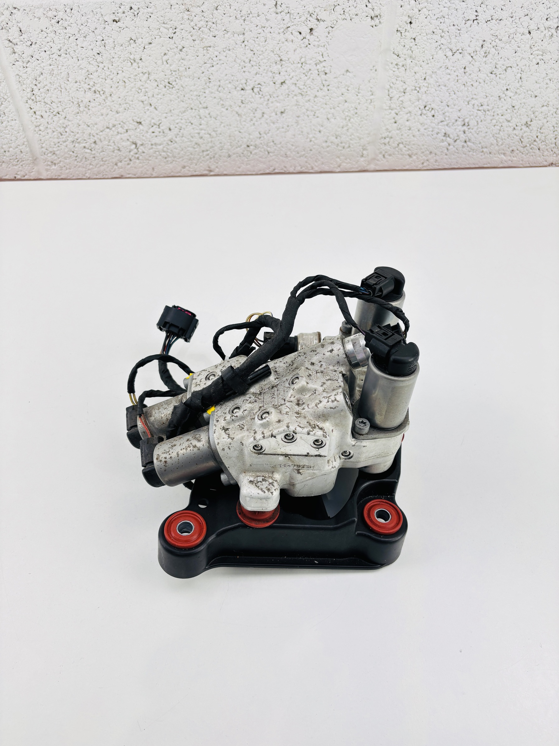 6775258 bomba suspensin bmw serie 7 1 | 6775258 Bloque válvulas suspensión dinámica BMW Serie 7 1 6775258 Bloque válvulas suspensión dinámica BMW Serie 7