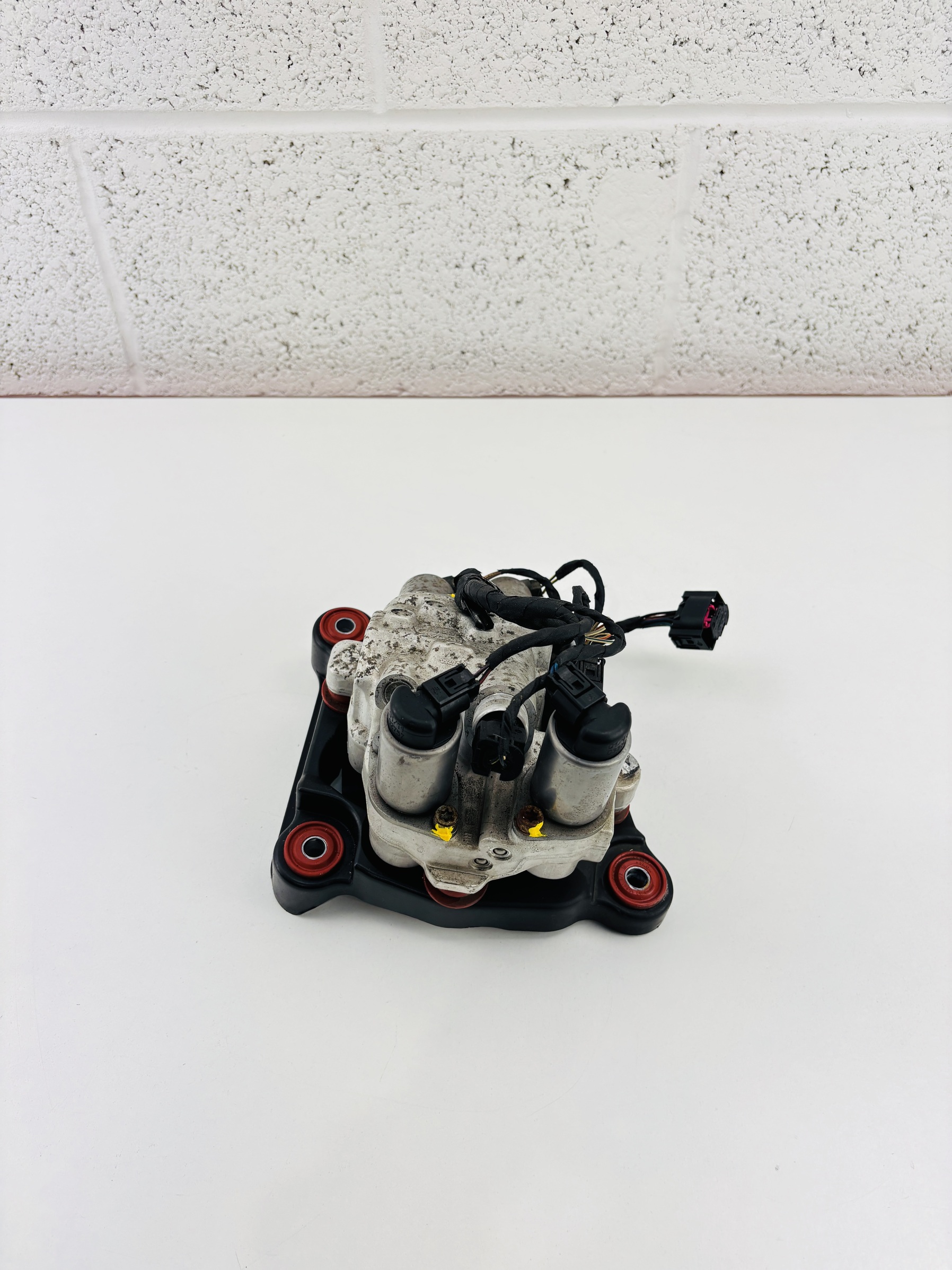 6775258 bomba suspensin bmw serie 7 6 | 6775258 Bloque válvulas suspensión dinámica BMW Serie 7 6 6775258 Bloque válvulas suspensión dinámica BMW Serie 7 - Imagen 6