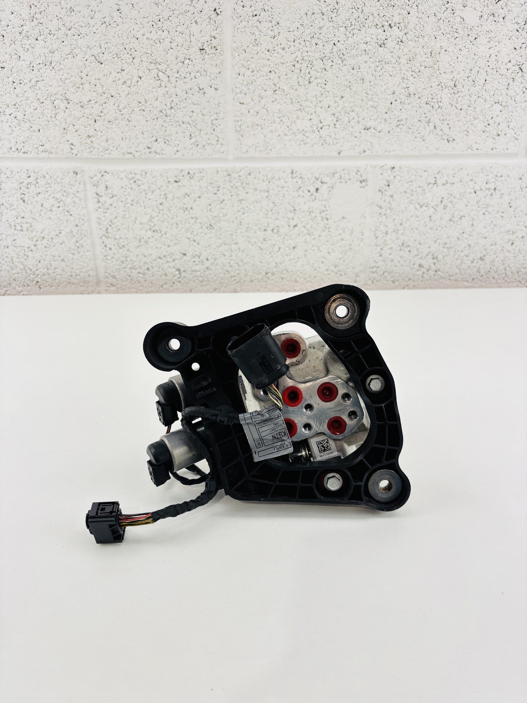 6775258 bomba suspensin bmw serie 7 8 | 6775258 Bloque válvulas suspensión dinámica BMW Serie 7 8 6775258 Bloque válvulas suspensión dinámica BMW Serie 7 - Imagen 8