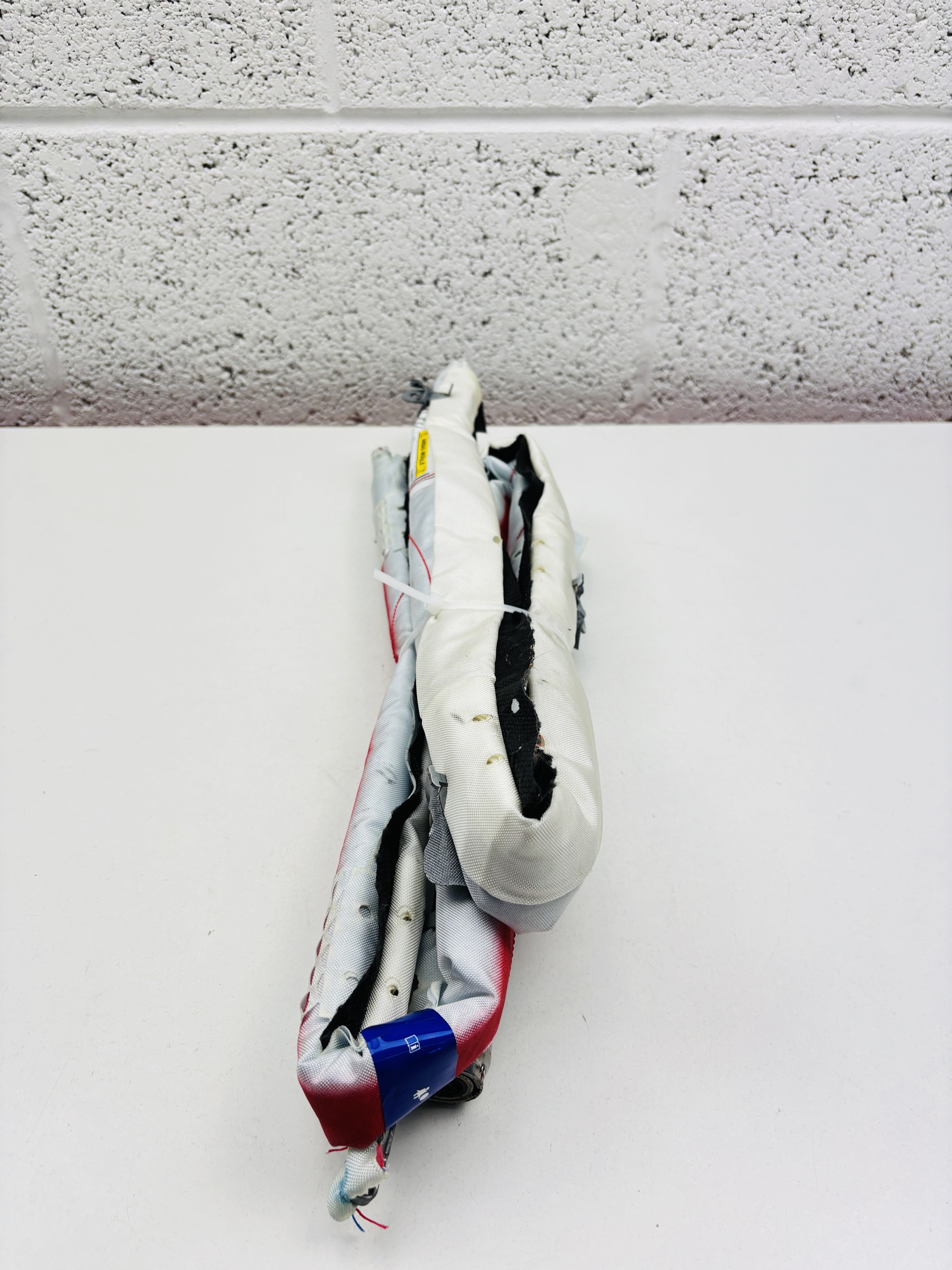 airbag cortina derecho ford kuga cv44n042d94ba 3 | CV44N042D94BA Airbag cortina derecho Ford Kuga 2013-2016 3 CV44N042D94BA Airbag cortina derecho Ford Kuga 2013-2016 - Imagen 3