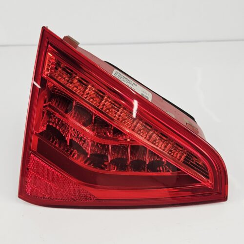 Piloto trasero izquierdo interior Audi A5 Coupé 2011-2016 8T0945093C