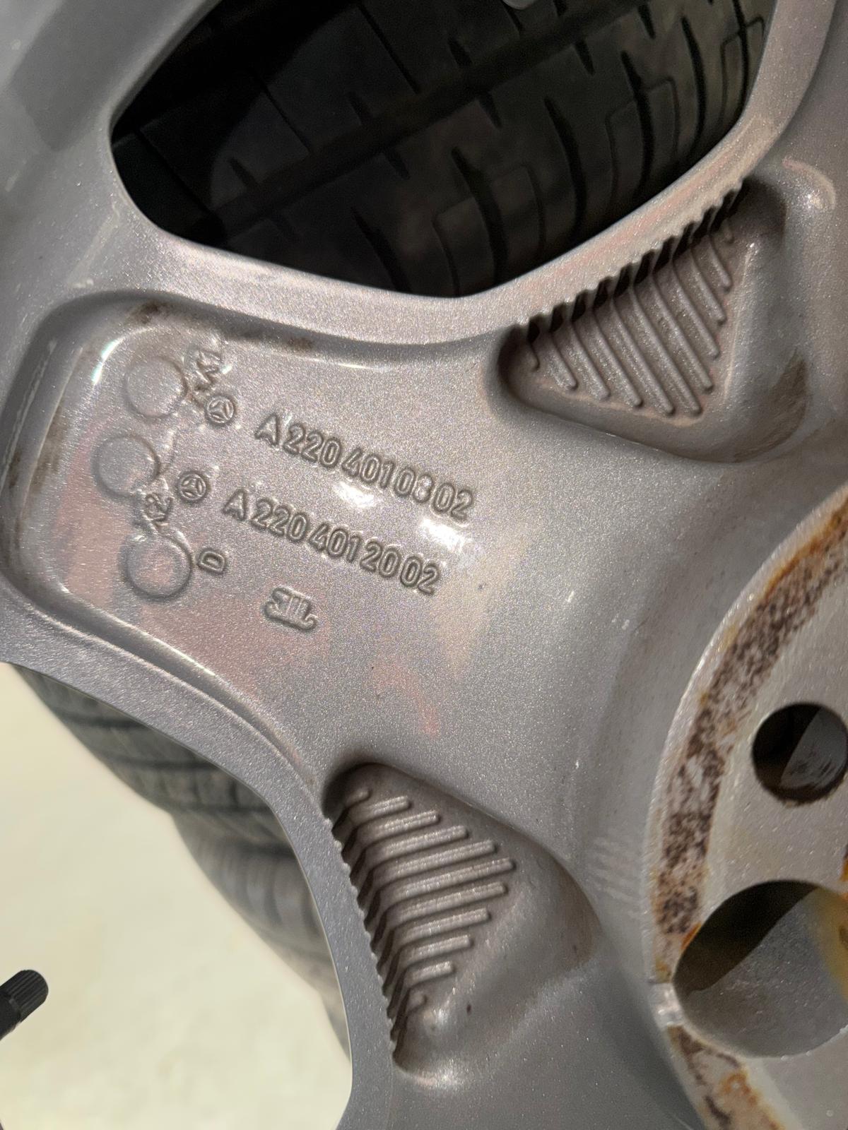 Llantas 18″ AMG Mercedes-Benz CL500 Coupé 1999-2006 A2204010802 - Foto 14 Llantas 18″ AMG Mercedes-Benz CL500 Coupé 1999-2006 A2204010802 - Imagen 14