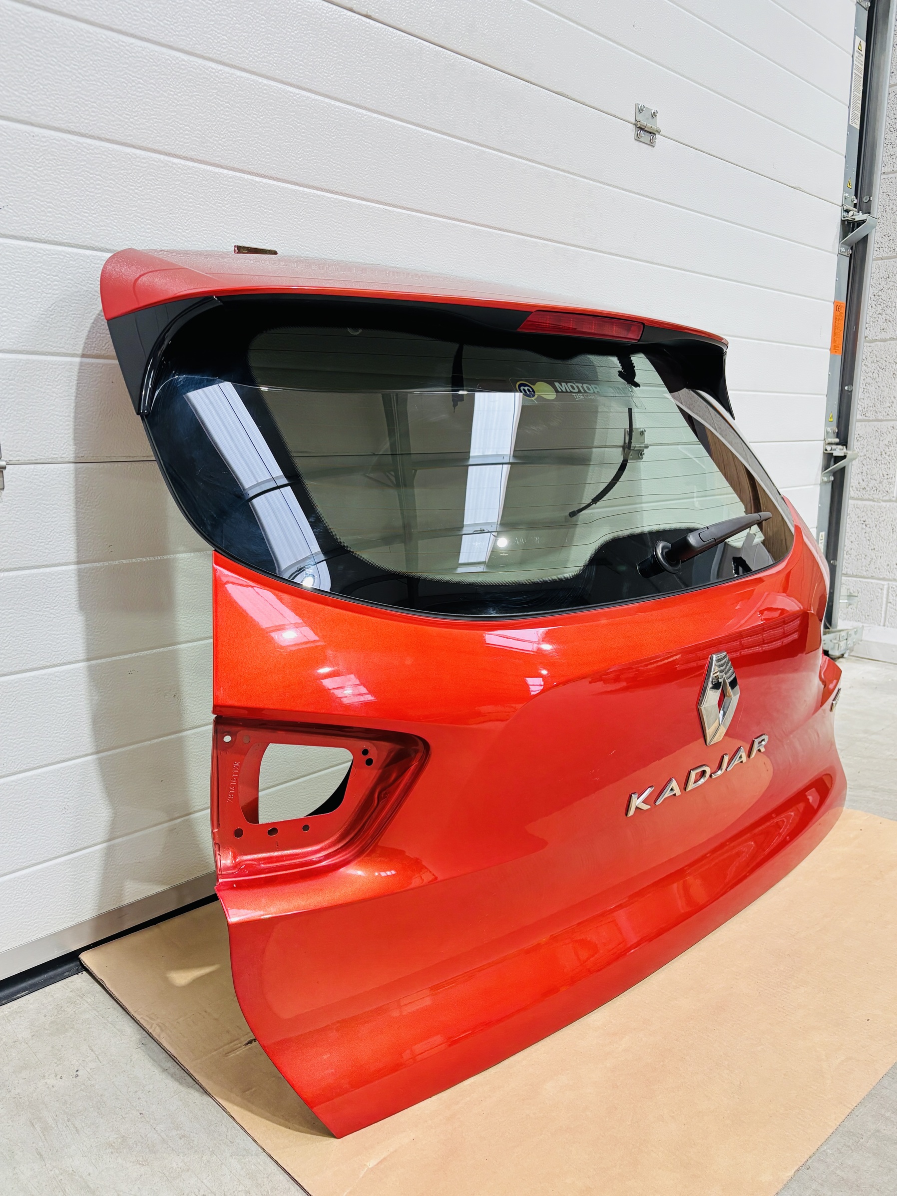 Portón Renault Kadjar 2015-2018 781416112R - Foto 3 Portón Renault Kadjar 2015-2018 781416112R - Imagen 3