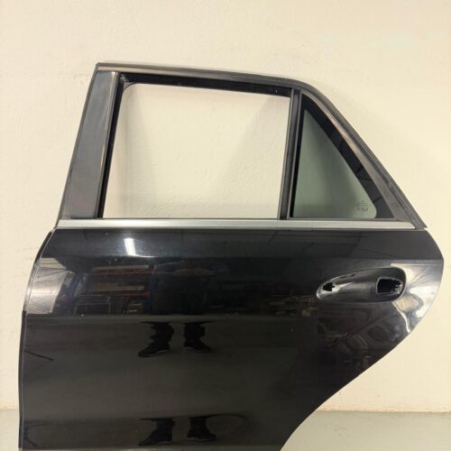 Puerta trasera izquierda Mercedes-Benz ML W166 2011-2015 A1667300105