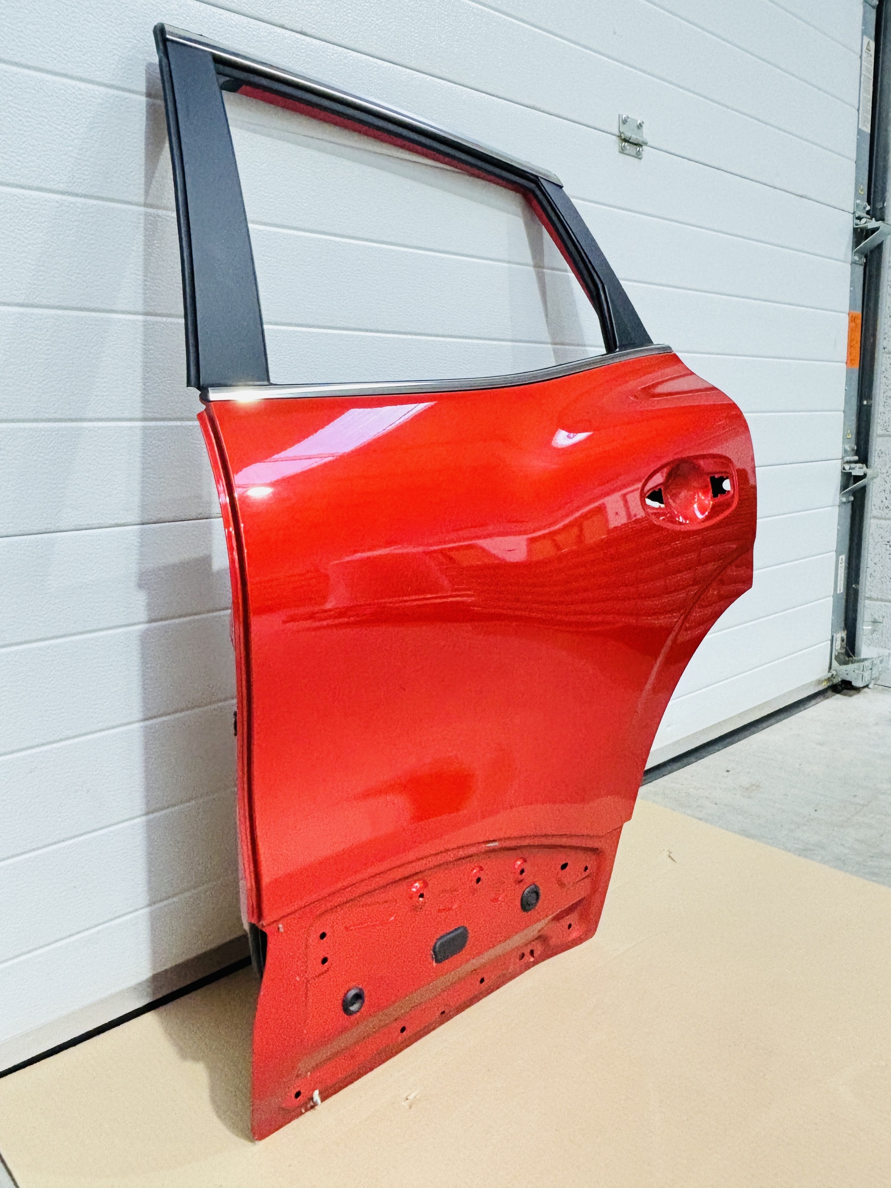 Puerta trasera izquierda Renault Kadjar 2015-2018 821139399R - Foto 3 Puerta trasera izquierda Renault Kadjar 2015-2018 821139399R - Imagen 3