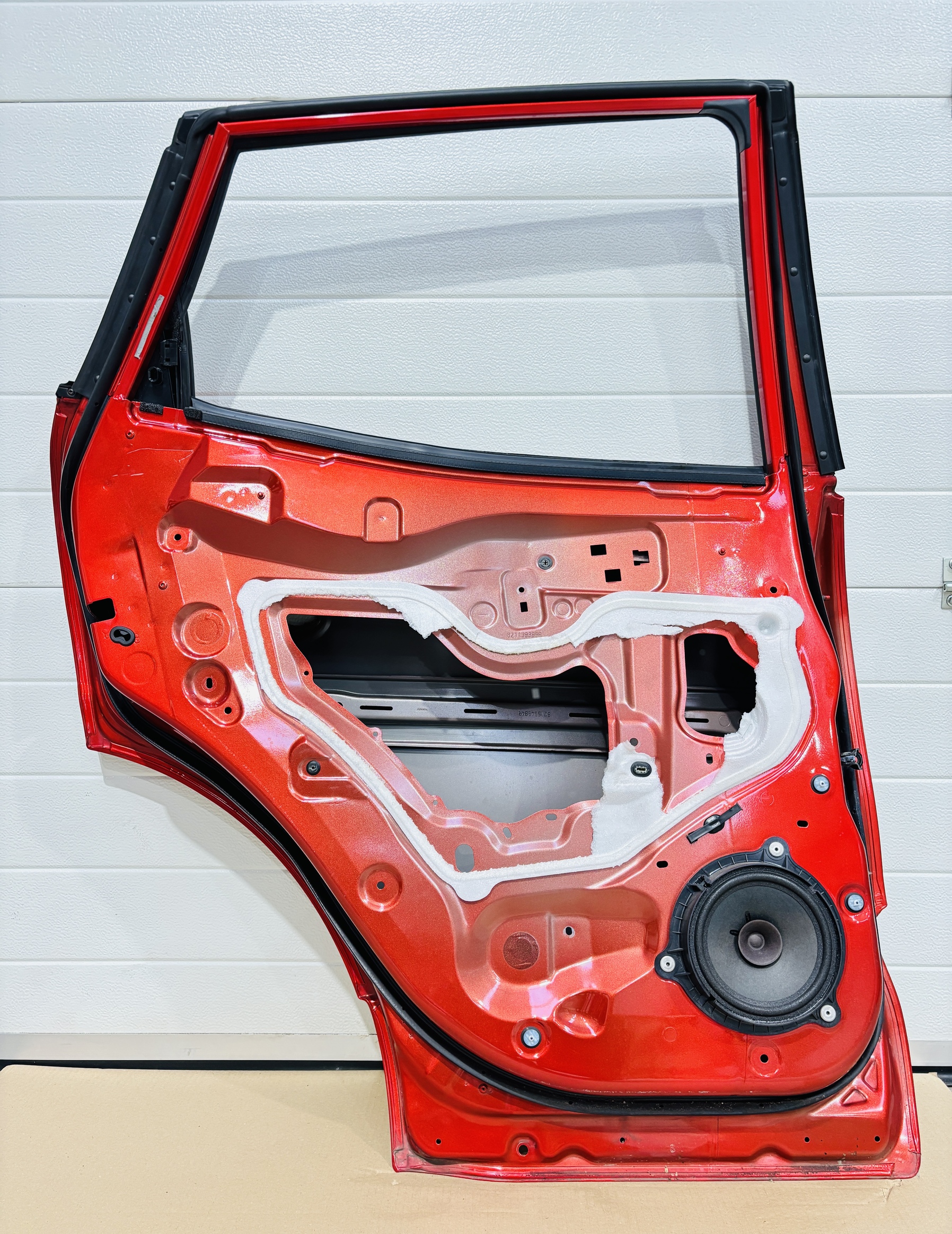 Puerta trasera izquierda Renault Kadjar 2015-2018 821139399R - Foto 4 Puerta trasera izquierda Renault Kadjar 2015-2018 821139399R - Imagen 4