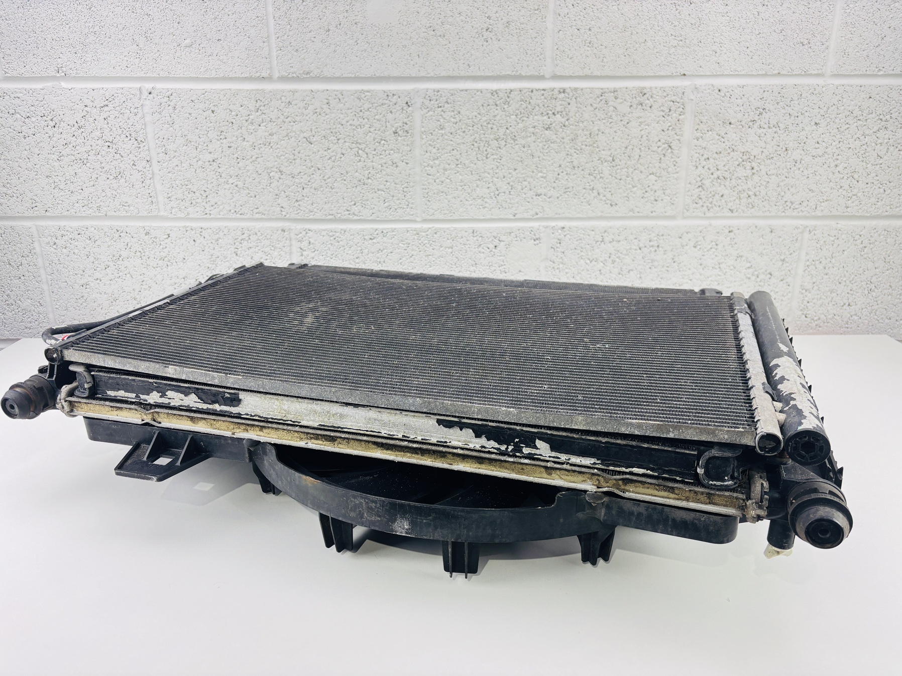 Radiadores Land Rover Discovery Sport 2.0 D 4x4 2014-2019 GJ328K230AA - Foto 6 Radiadores Land Rover Discovery Sport 2.0 D 4x4 2014-2019 GJ328K230AA - Imagen 6