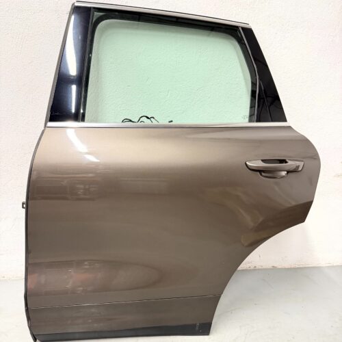 Puerta trasera izquierda Porsche Cayenne 2010-2014 7P0833311