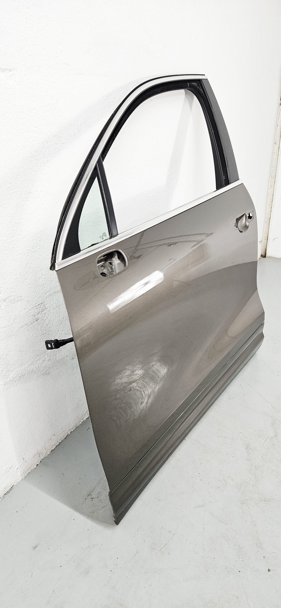 Puerta delantera izquierda Porsche Cayenne 2010-2014 7P0831311B - Foto 2 Puerta delantera izquierda Porsche Cayenne 2010-2014 7P0831311B - Imagen 2