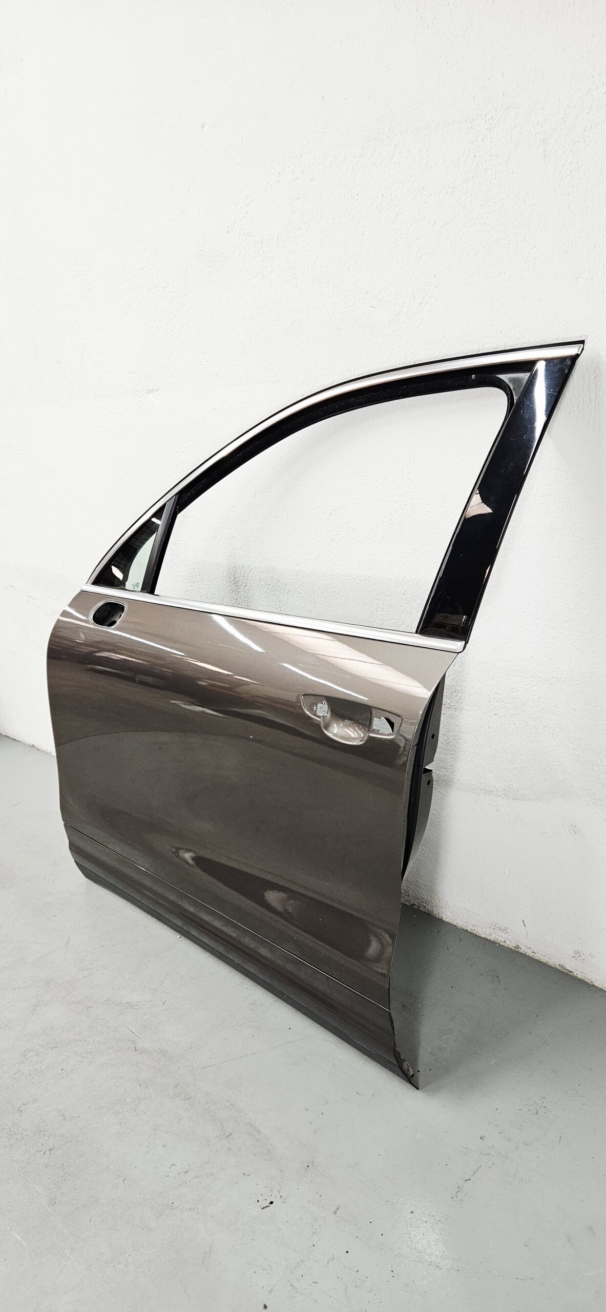 Puerta delantera izquierda Porsche Cayenne 2010-2014 7P0831311B - Foto 3 Puerta delantera izquierda Porsche Cayenne 2010-2014 7P0831311B - Imagen 3