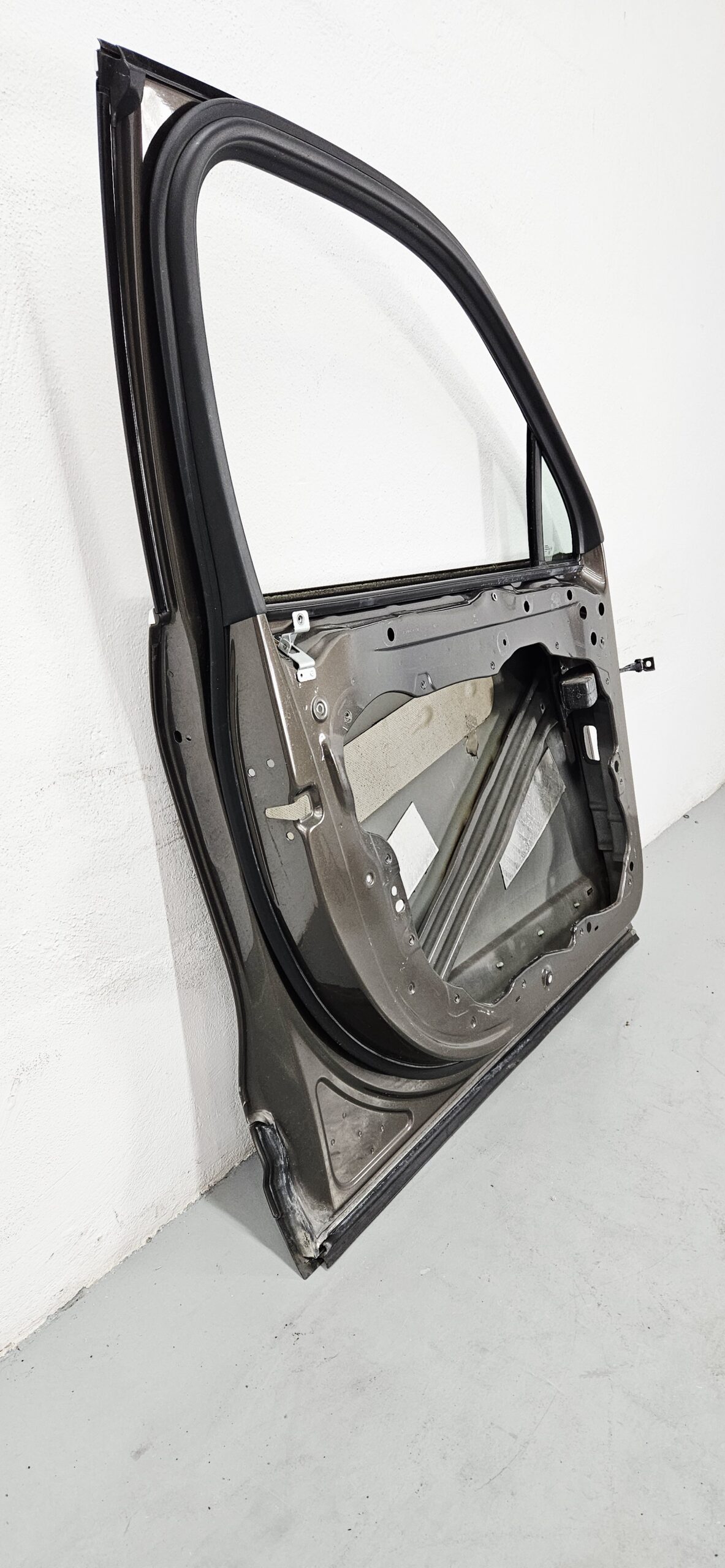 Puerta delantera izquierda Porsche Cayenne 2010-2014 7P0831311B - Foto 4 Puerta delantera izquierda Porsche Cayenne 2010-2014 7P0831311B - Imagen 4